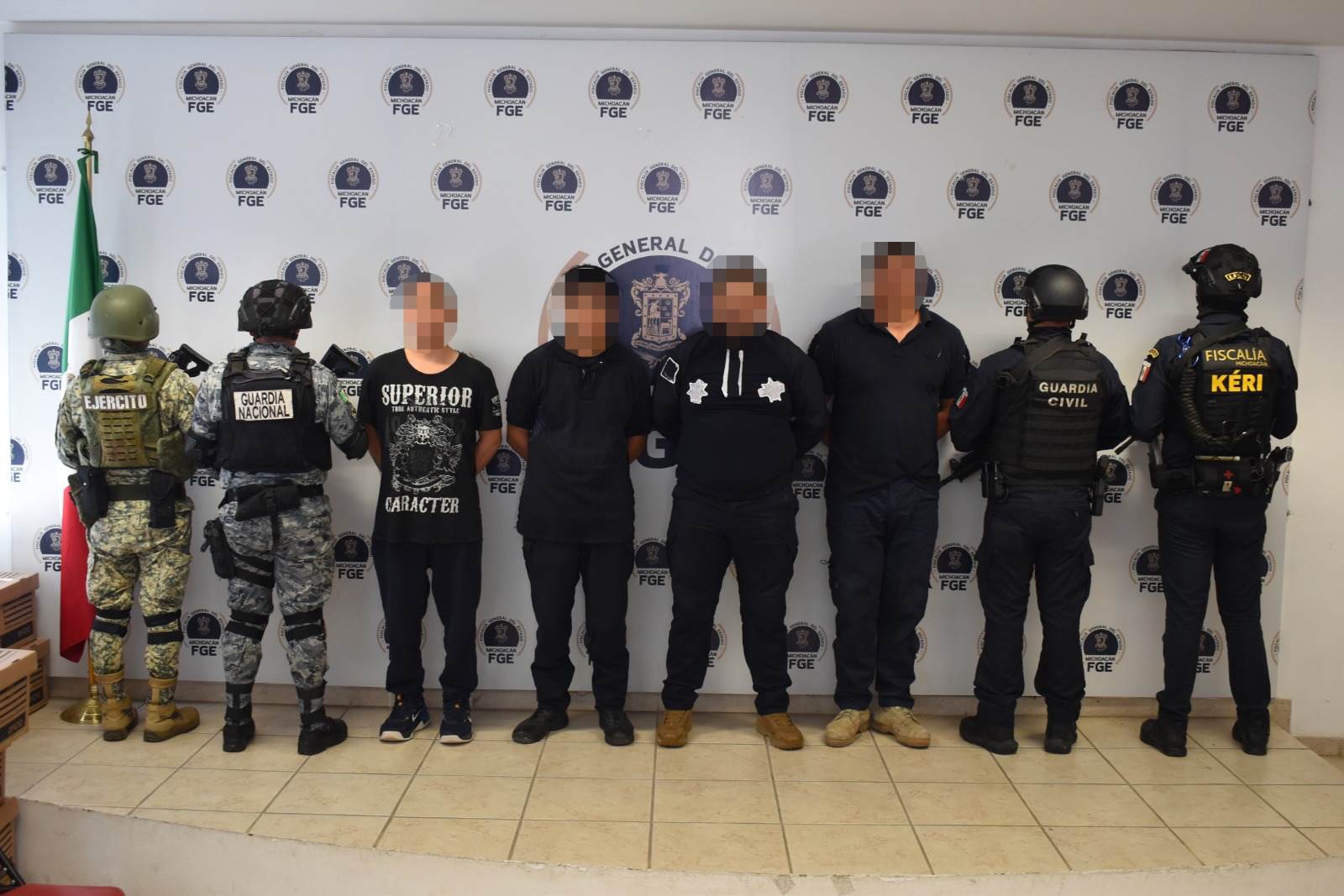 Detiene FGE a mando y dos policías de José Sixto Verduzco, así como a un civil
