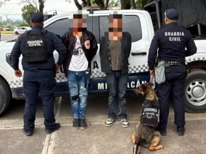 Caen dos hombres con aparente metanfetamina tras inspección canina en Morelia