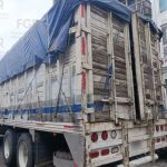 Golpe al contrabando en Michoacán: aseguran camión con 11 mil cajetillas de cigarros ilegales en Uruapan.