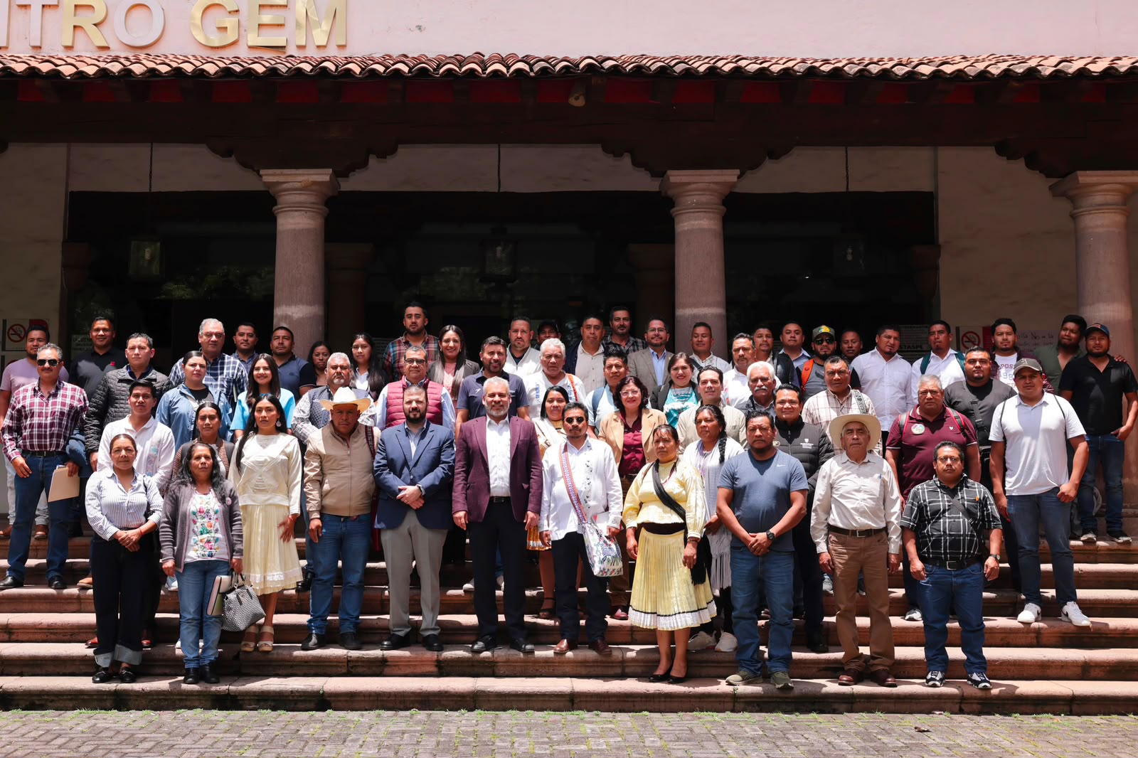 Michoacán está cambiando en favor de las comunidades indígenas: Bedolla.