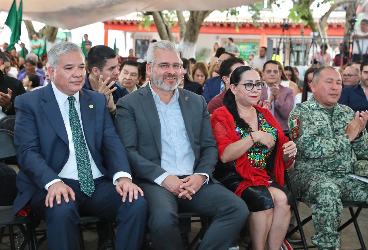 Ario avanza con más de 55.5 mdp estatales en infraestructura: Bedolla.