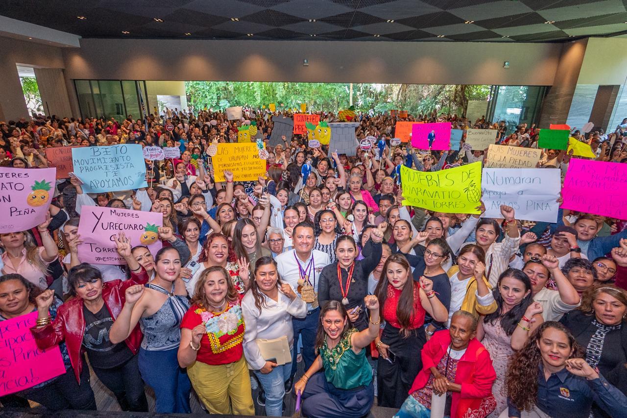 Más de 2 mil 500 mujeres de todo Michoacán cierran filas con Torres Piña en defensa de la soberanía nacional