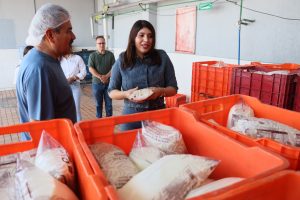 Leche para el Bienestar llegará a los 127 Centros LIBRE de Michoacán.