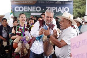 Con reconstrucción de la carretera Coeneo-Zipiajo se garantiza la conectividad de la región: Bedolla.