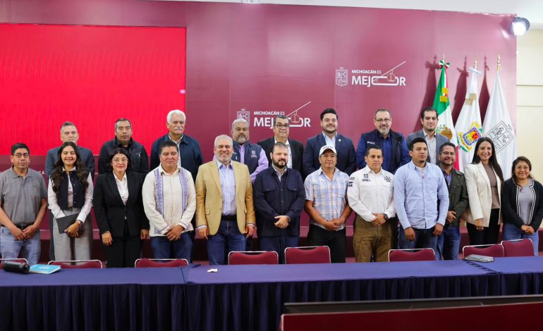 Bedolla y autoridades de Cherán acuerdan ruta de trabajo para 2027.