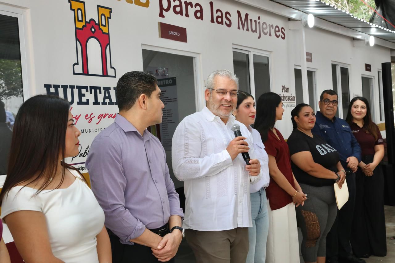 Las mujeres no están solas; Bedolla inaugura Centros Libre en Huetamo y Carácuaro.