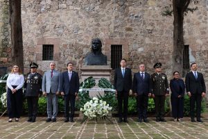 Alfonso Martínez encabeza recorrido en Bando Solemne por el CCLXI aniversario del natalicio de José María Morelos y Pavón