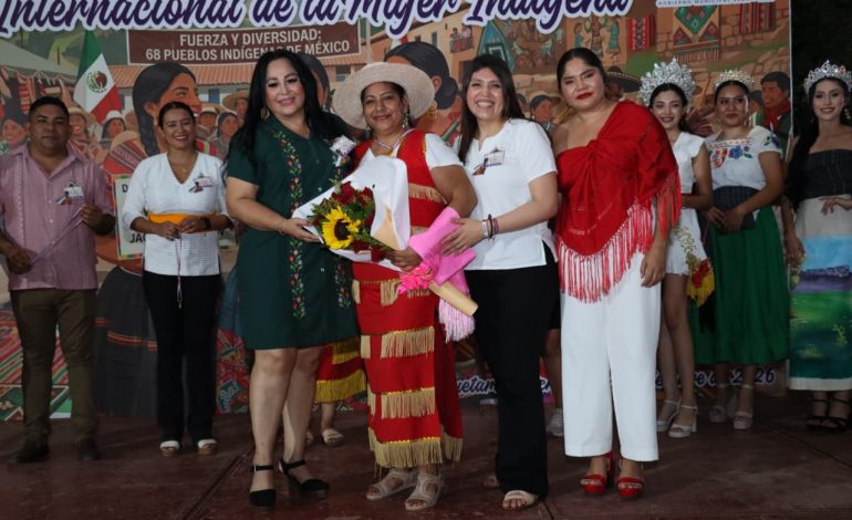 Jalo por las Mamás lleva apoyo a mujeres de Purechucho: Seimujer