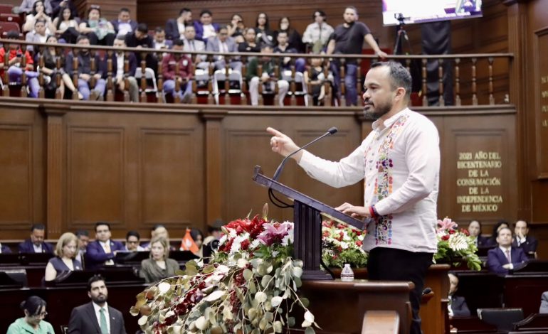 Saber gobernar también es saber escuchar y rectificar: Hugo Rangel, al contestar al Quinto Informe de Gobierno
