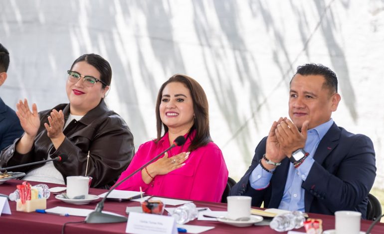 Pide Gladyz Butanda anteponer la 4T sobre intereses de grupo