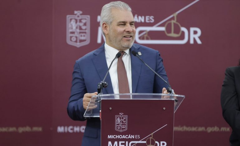 ¡Avanza la educación en Michoacán! Suben cifras de alfabetización y escolaridad: Bedolla