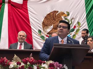 Toño Carreño, al responder al Quinto Informe de Gobierno, pidió un cierre de sexenio en paz para los michoacanos