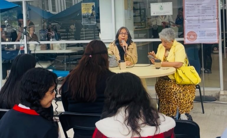 En la Unidad Profesional se realizó un «Café Literario Nicolaita»