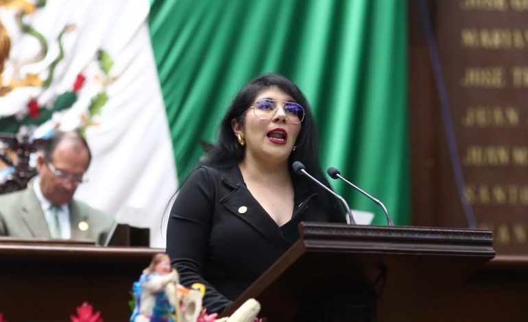 En arranque del Tercer Año Legislativo Vanhe Caratachea remarcó que la oposición es necesaria