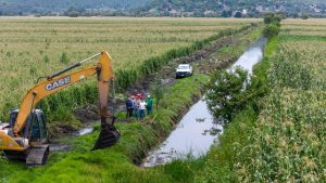Sader limpia más de 10 kilómetros de drenes en Coeneo