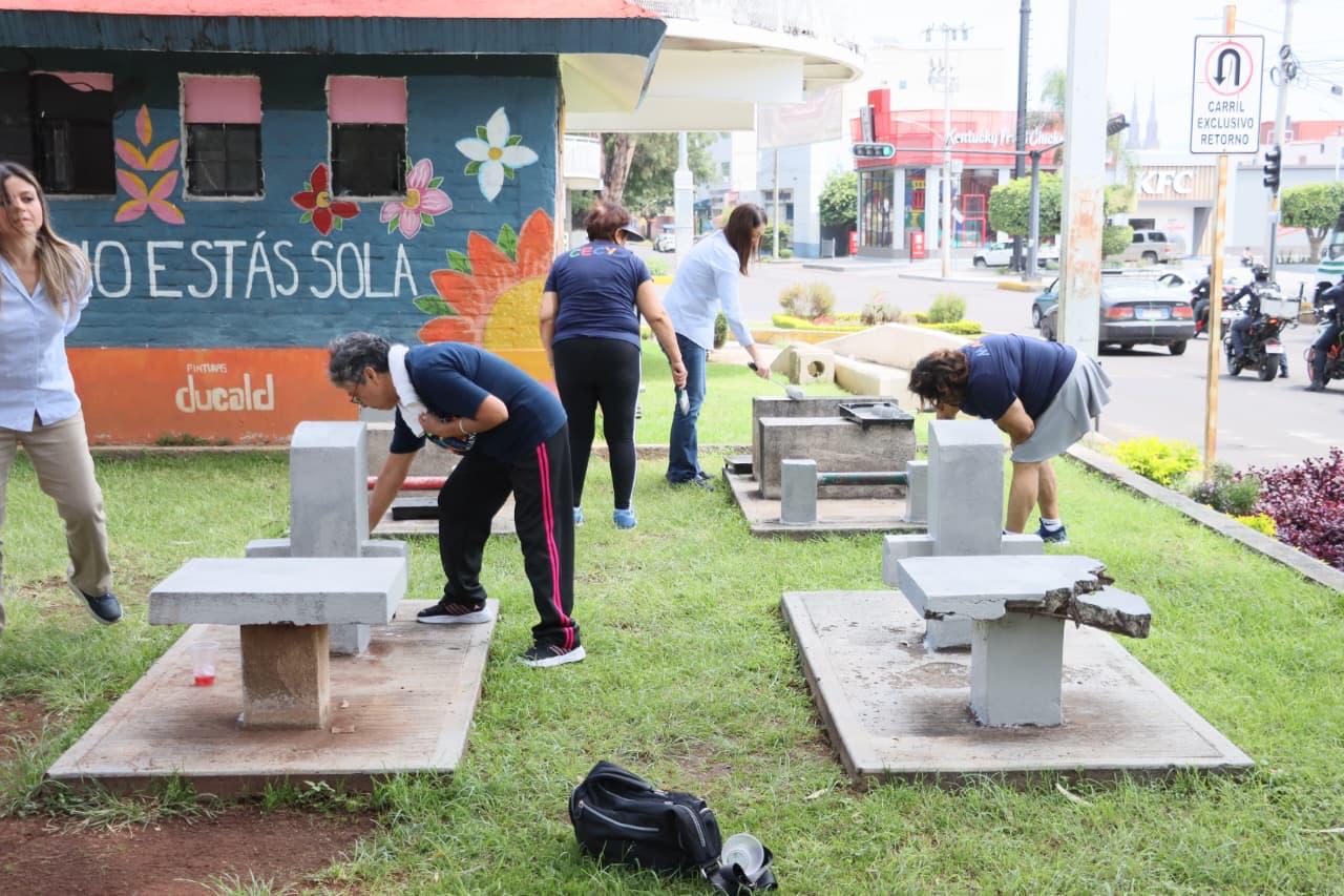 Recupera Seimujer puente peatonal en Zamora; suman 47 mujeres en jornada comunitaria