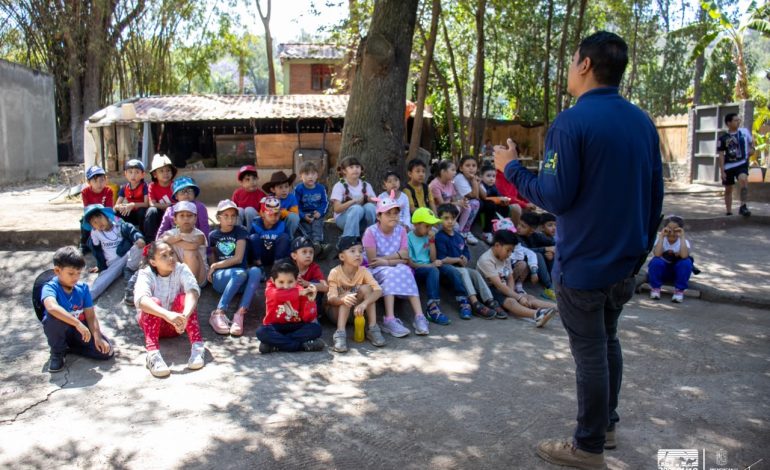 Zoológico de Morelia continúa con el programa «Un día en el Aula Viva»