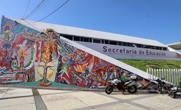 SEE atiende demanda educativa en secundaria de San Francisco Peribán