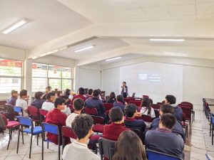 Fortalece FGE acciones de prevención de violencia y riesgos digitales entre estudiantes del CETIS 120