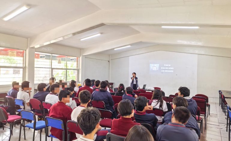 Fortalece FGE acciones de prevención de violencia y riesgos digitales entre estudiantes del CETIS 120