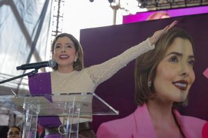 Rinde Brissa Arroyo Segundo Informe Legislativo