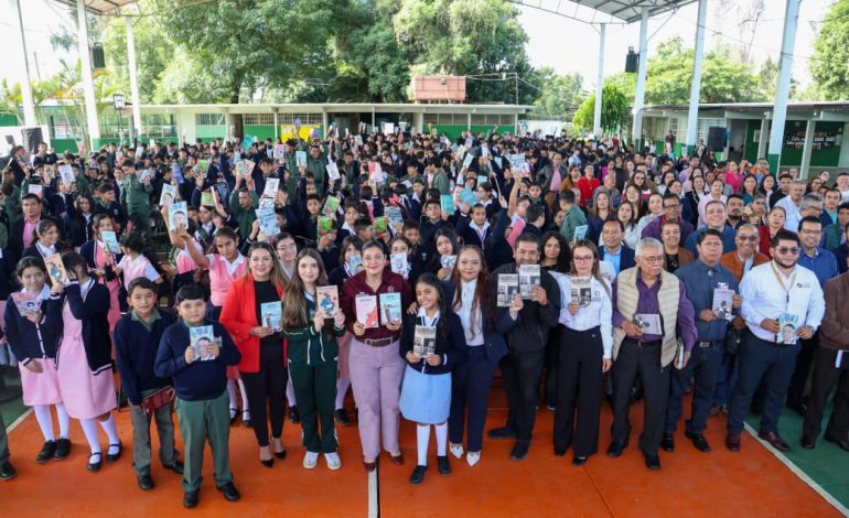 Inicia SEE entrega de 130 mil obras literarias en escuelas de Michoacán