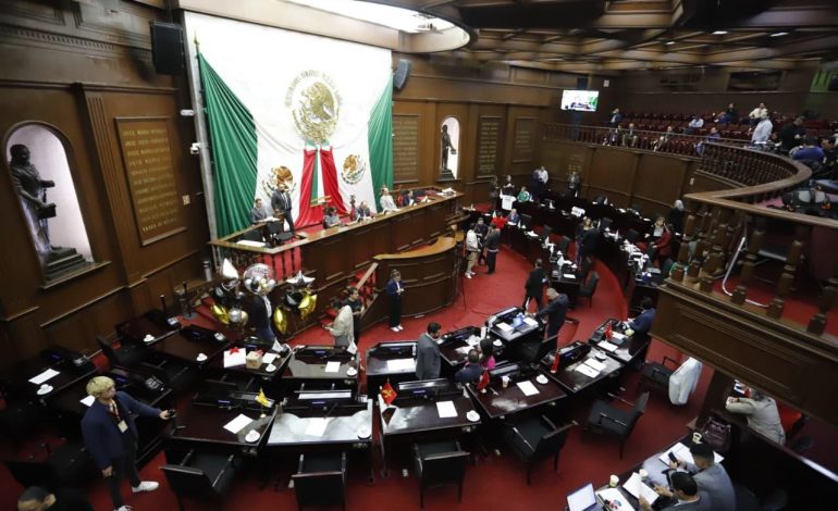 Convoca 76 Legislatura a registro de aspirantes a condecoración “Manuel Martínez Báez”