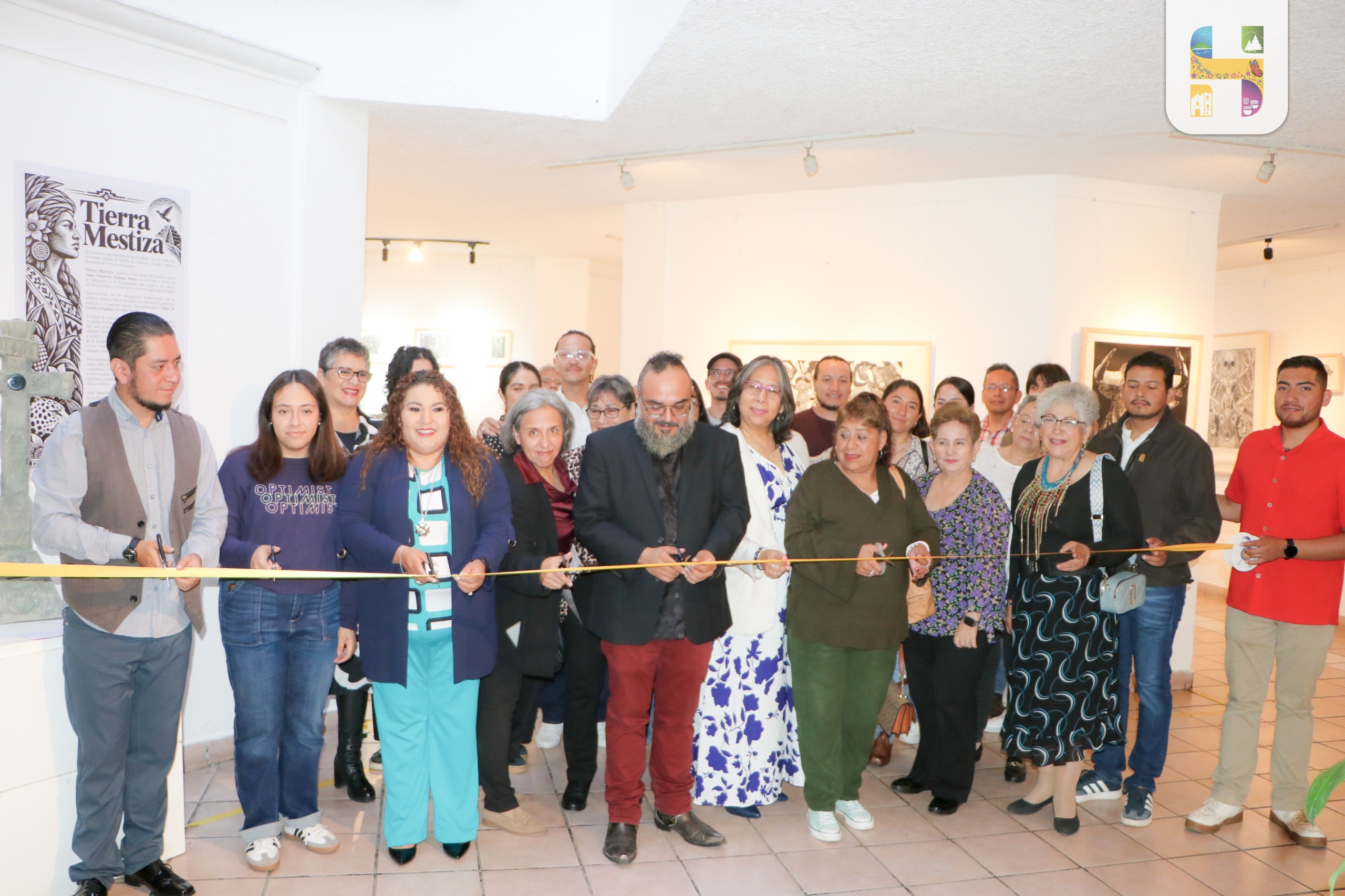 Inauguran la exposición de grabado “Tierra Mestiza” de Juan Eduardo Salinas Mora en la Casa de la Cultura