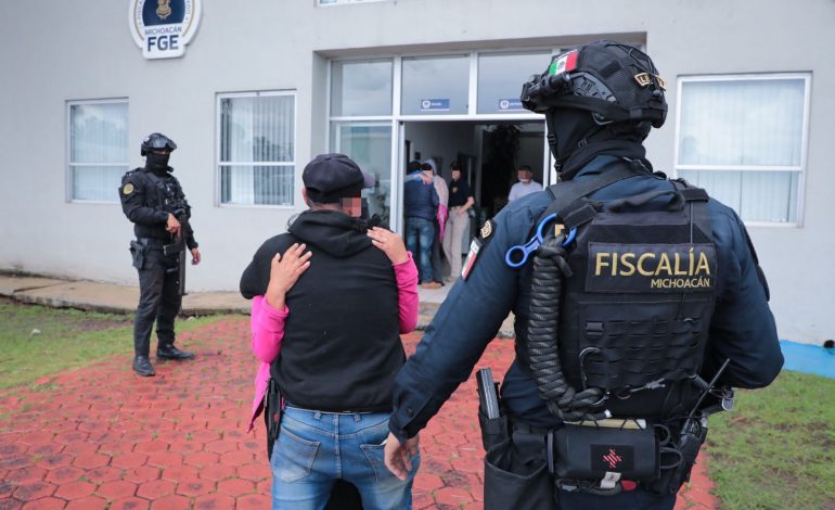 Rescatan FGE, SIE, DEFENSA y GN a dos víctimas de secuestro en Pátzcuaro