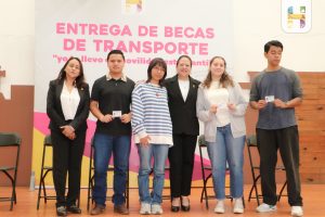 Jeovana Alcántar entrega 132 becas del programa de transporte «Yo te llevo mi movilidad contigo»
