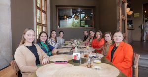 Gladyz Butanda construye puentes de diálogo con mujeres empresarias