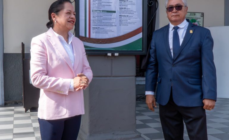 Llama Jeovana Alcántar a honrar la memoria histórica durante la fijación del Bando Solemne en Ciudad Hidalgo.