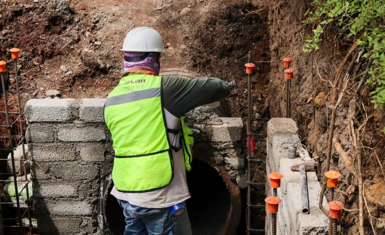 Con las obras del Morebús, se modernizan tuberías y alcantarillas en Morelia.