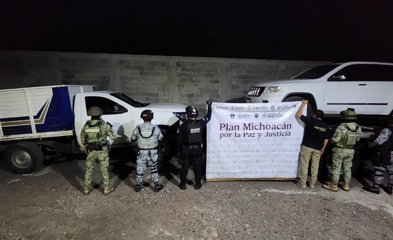 Aseguran armas, equipo táctico y vehículos con blindaje durante cateo en Buenavista.