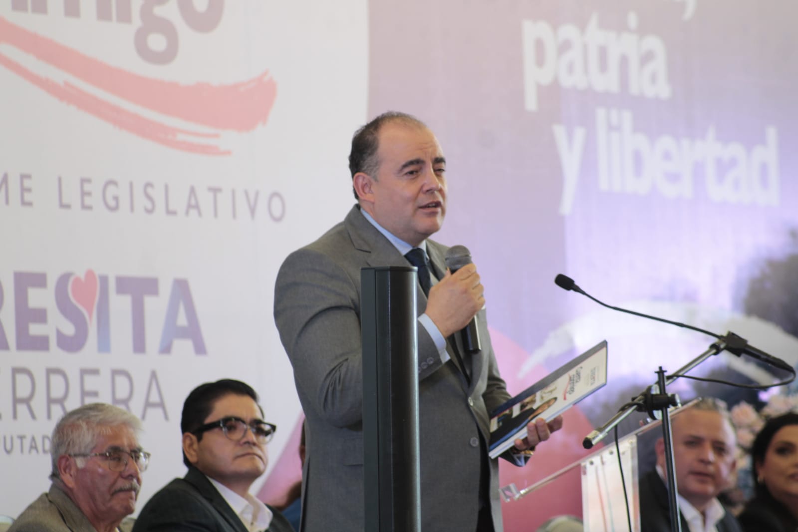 Baltazar Gaona reconoce firmeza y trabajo legislativo de Tere Herrera