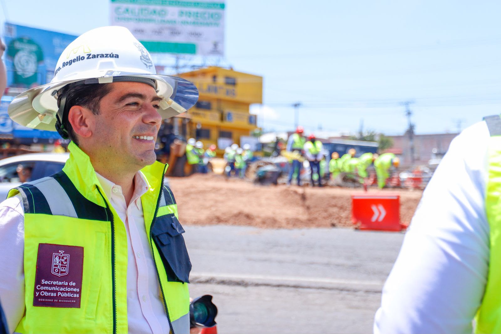 Transformamos distribuidores viales de Morelia en parques y espacios de convivencia: Rogelio Zarazúa.
