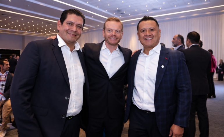 Ernesto Núñez reconoce designación de Carlos Torres Piña y refrenda llamado a la unidad rumbo a 2027.