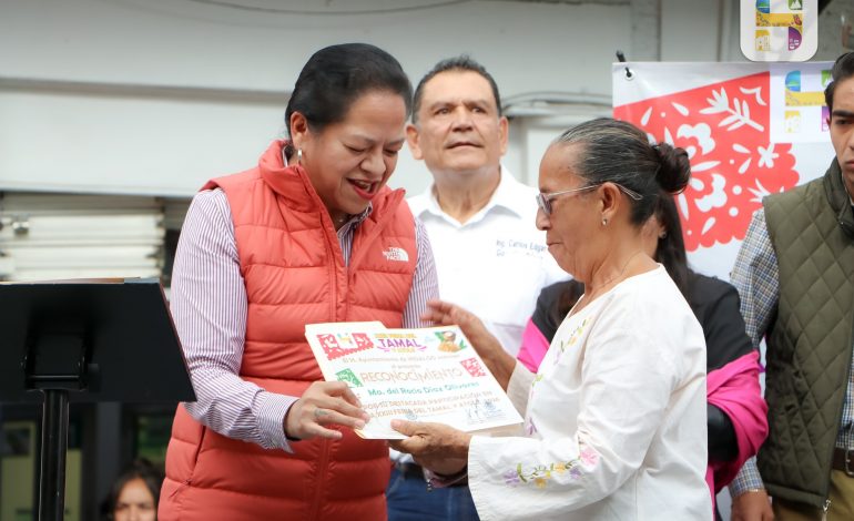 La Presidenta Municipal Jeovana Alcántar realiza la inauguración de la XXIII Feria del Tamal.