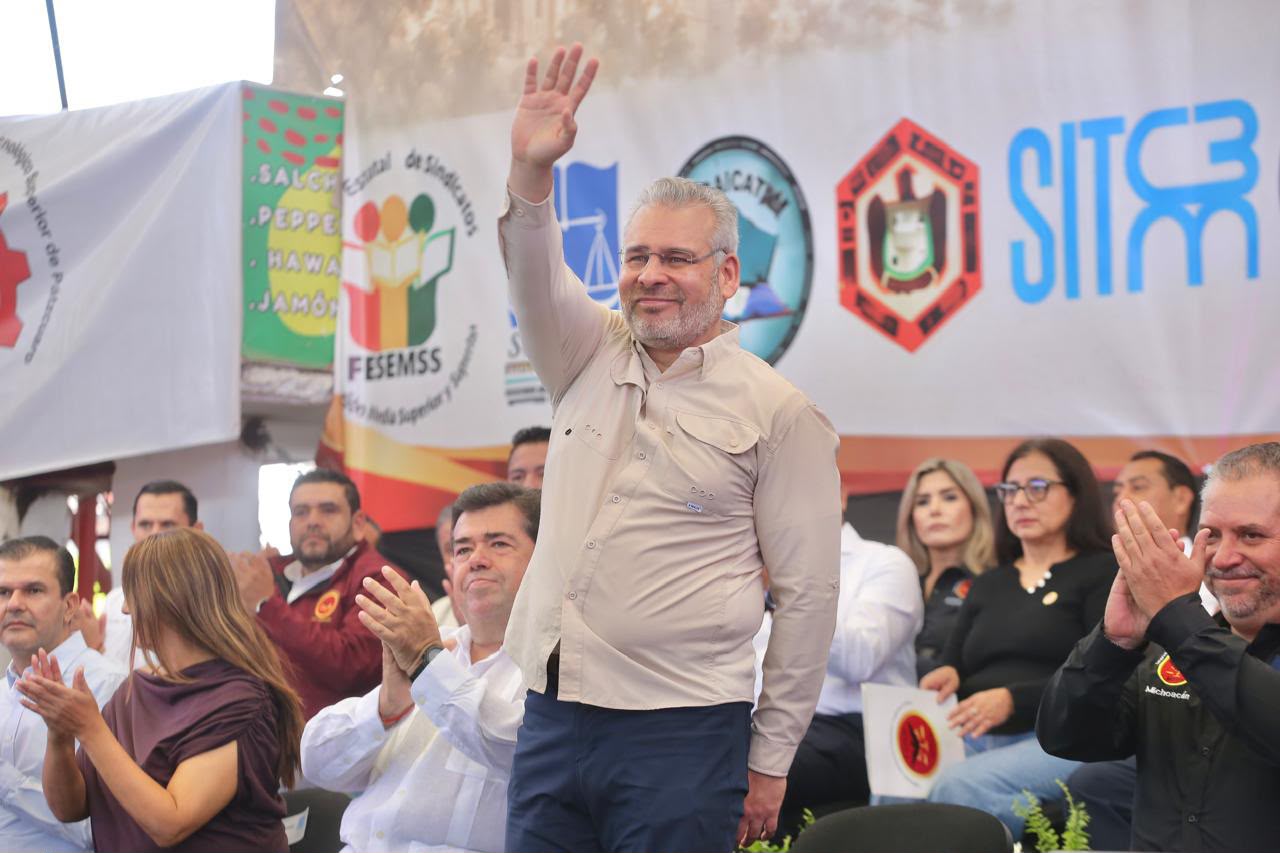 Refrenda Bedolla respaldo a los trabajadores de Michoacán en el XV aniversario de la Catem.