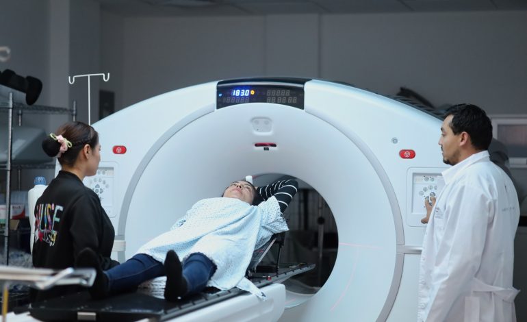 Michoacán transforma su sistema de salud con infraestructura y tecnología.