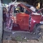 Derriban postes, dañan una vivienda y se dan a la fuga en Ciudad Hidalgo.