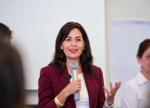 Hoy cierra registro a beca universitaria: Gaby Molina