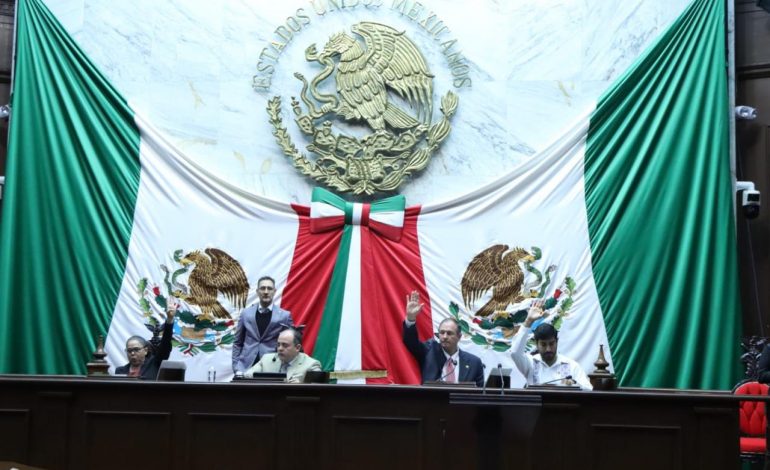 Designa 76 Legislatura al Colegio de Abogadas de Michoacán como recipiendario de Presea “Constitución de 1814”