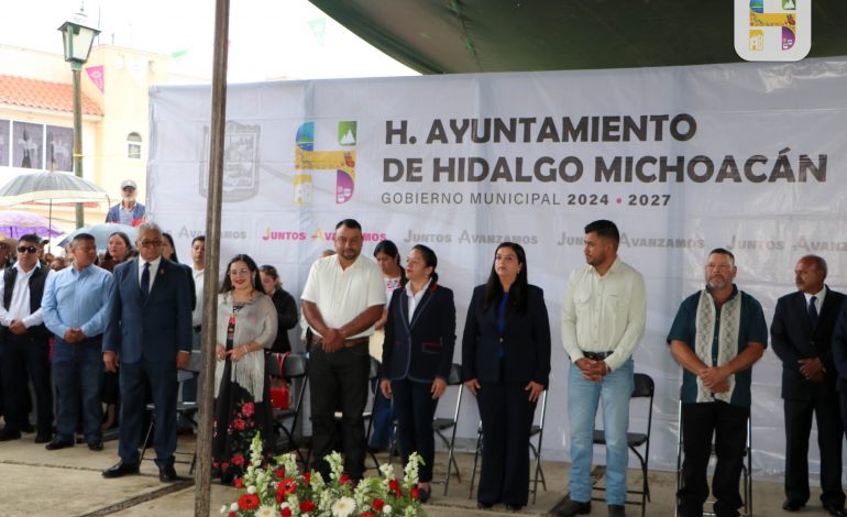 Jeovana Alcántar encabeza acto cívico y desfile del 261 Aniversario de Morelos en la Tenencia de José María Morelos