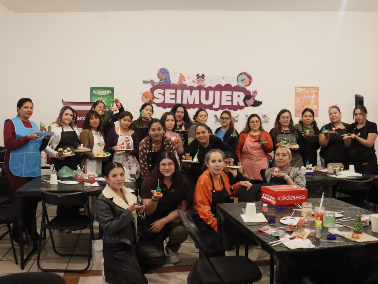 Seimujer impulsa creatividad y autoempleo con taller de velas artísticas en Morelia