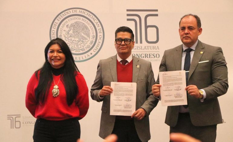 Firman convenio de Colaboración Congreso del Estado y Contraloría del Estado de Michoacán para usar el sistema SERMICH 2.0