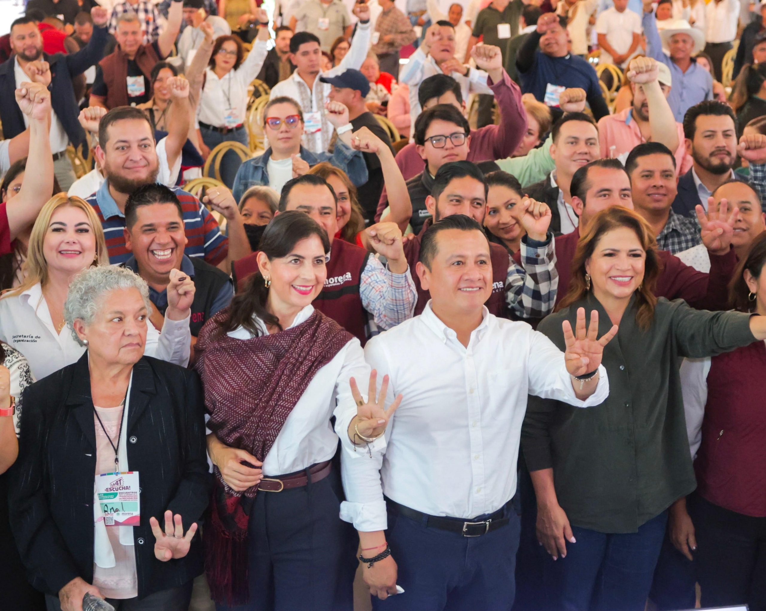 Gaby Molina resalta avances de la 4T en Uruapan