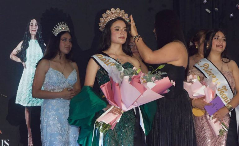 👑✨ ¡SECUNDARIA TÉCNICA 29 RECONOCE A SUSY RUIZ POR SU APOYO A LA EDUCACIÓN Y LA JUVENTUD!