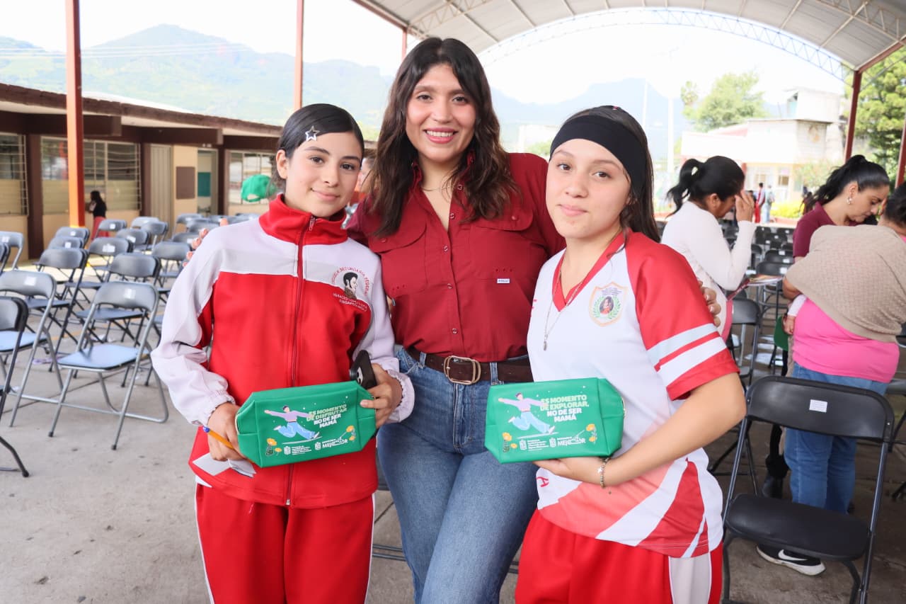 Lleva Seimujer campaña de prevención del embarazo adolescente a Jungapeo