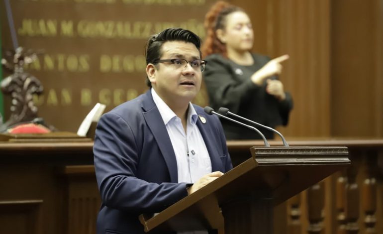 Toño Carreño plantea reformas a la Ley de Salud para atención de lupus y otras enfermedades autoinmunes